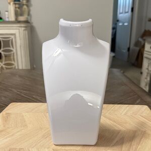 Elegant White Jewelry Display